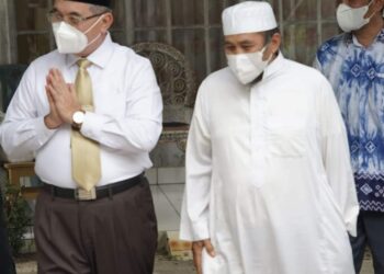 Bupati Hulu Sungai Selatan bertakziah kerumah duka Hj. Maisura Afif binti H.M Afif