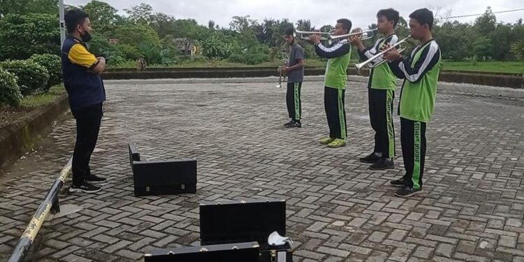 DISPORAPAR GELAR SELEKSI DRUM BAND SE KAB. HSS