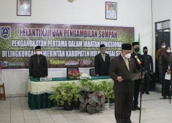 PELANTIKAN DAN PENGAMBILAN SUMPAH PENGANGKATAN PERTAMA JABATAN FUNGSIONAL LINGKUP PEMKAB HSS