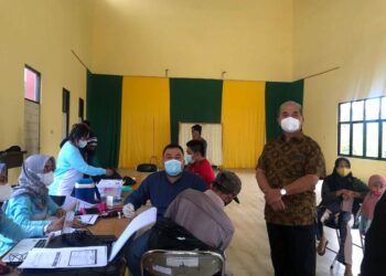 Peninjauan Vaksinasi Covid-19 Oleh Bupati HSS