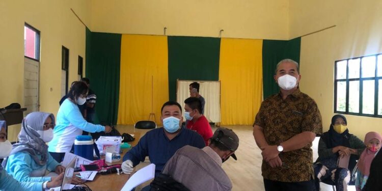 Peninjauan Vaksinasi Covid-19 Oleh Bupati HSS