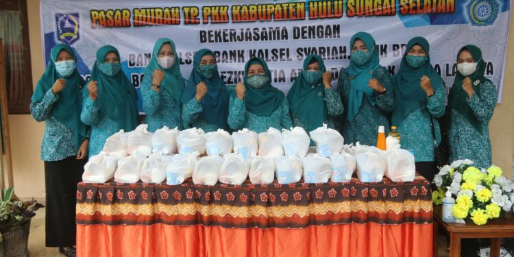 TP. PKK Kab. HSS Gelar Pasar Murah Paket Sembako di Kecamatan Kandangan & Kecamatan Sungai Raya