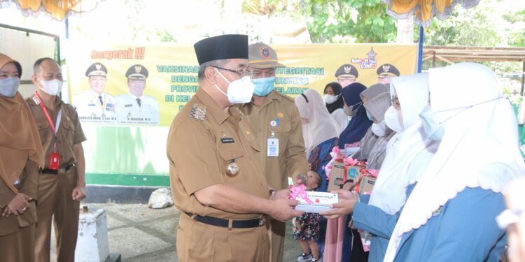 Vaksinasi Bergerak Terintegrasi dengan Penurunan Stunting Provinsi Kalimantan Selatan di Kelurahan Kandangan Barat