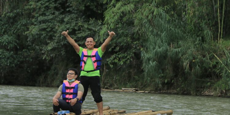 WISATA BAMBOO RAFTING, KULINER DAN KEINDAHAN ALAM LOKSADO, BIKIN KAGUM TIM SETMILPRES BESERTA ROMBONGAN