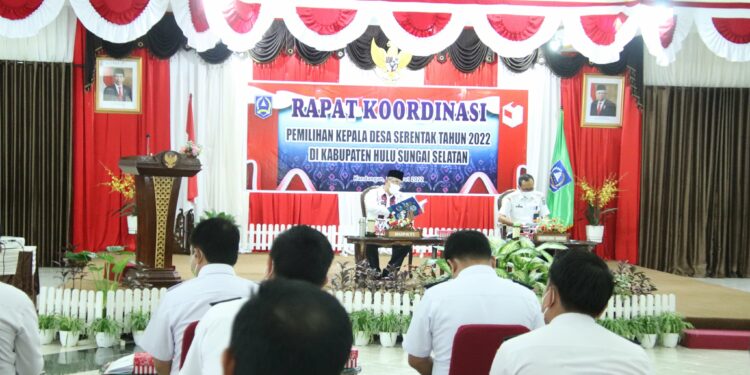 Bupati Hulu Sungai Selatan memimpin Rapat Koordinasi pemantapan Pemilihan Kepala Desa (Pilkades) serentak di 1029 desa pada 2 Juni 2022 mendatang