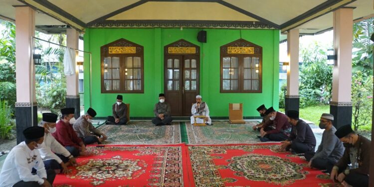 Bupati HSS Beserta Jajaran Rutin Laksanakan Khataman Al-Qur’an Setiap Pagi Jumat