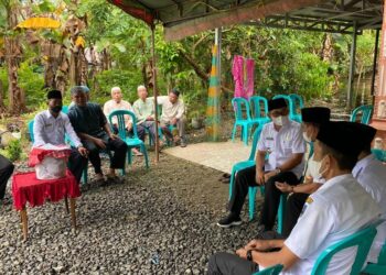 WAKIL BUPATI HSS BERTAKZIAH KE RUMAH DUKA ALMARHUM H. AHMAD MUKHLIS BIN H. HAMSI