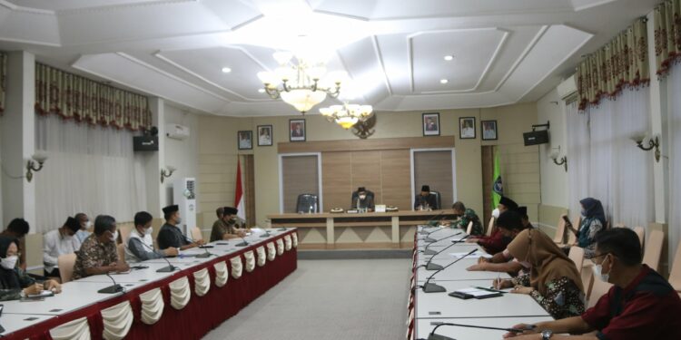 PEMKAB HSS GELAR RAPAT PERSIAPAN GEMA TAKBIR IDUL FITRI 1443 HIJRIAH