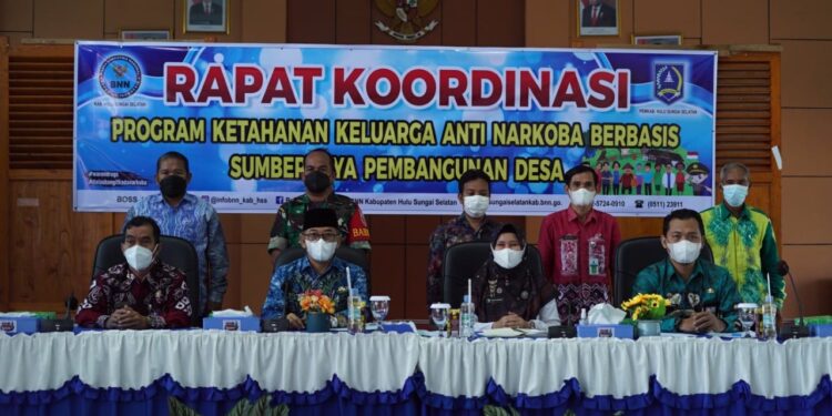 BUKA RAKOR DESA BERSINAR, WABUP HSS : JANGAN HANYA PERMASALAHAN FISIK ORANG YANG MENGGUNAKAN NARKOBA MENTALNYA MENJADI RUSAK