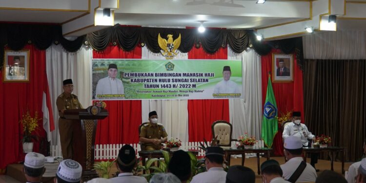 BUPATI HSS MEMBUKA ACARA BIMBINGAN MANASIK HAJI TAHUN 1443 H / 2022 M KAB. HSS