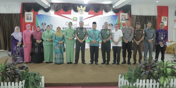 BUMI RAKAT MUFAKAT MENDAPAT KUNJUNGAN DANREM 101/ANTASARI