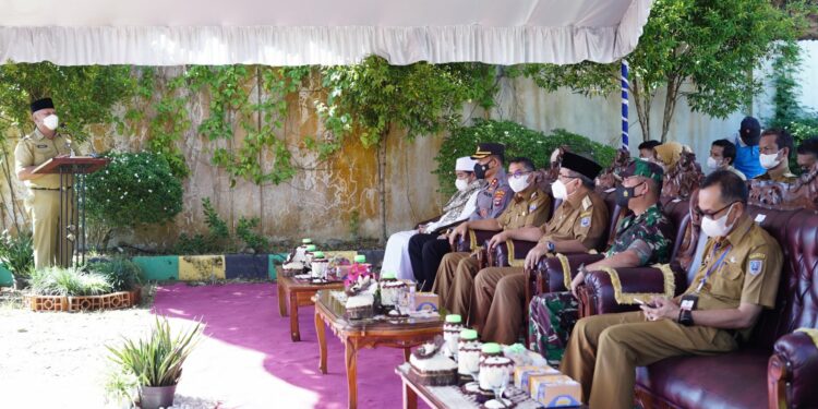 BUPATI HSS & WABUB HSS MELAKSANAKAN PELETAKAN BATU PERTAMA PEMBANGUNAN GEDUNG LAYANAN PERPUSTAKAAN KAB. HSS