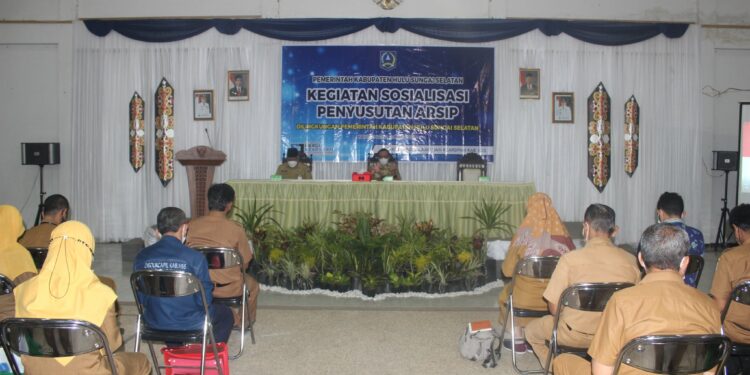 SEKDA KAB. HSS MEMBUKA KEGIATAN SOSIALISASI PENYUSUTAN ARSIP DI LINGKUNGAN PEMERINTAH KAB. HSS