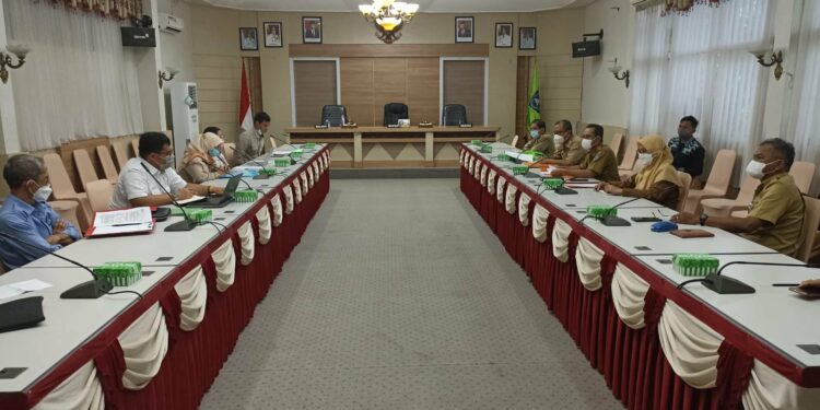 TIM BNPB AKAN KUNJUNGI BEBERAPA TEMPAT YANG RUSAK PASCA BENCANA DI HSS