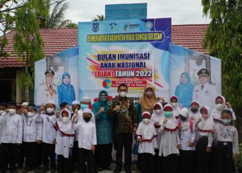 WAKIL BUPATI HSS PANTAUKEGIATAN BULANAN IMUNISASI ANAK NASIONAL TAHUN 2022