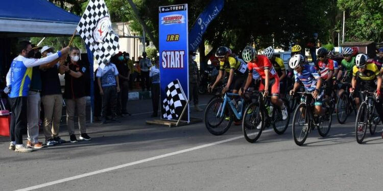 SEKDA HSS BUKA RESMI KEJUARAN PROVINSI ISSI DI HSS