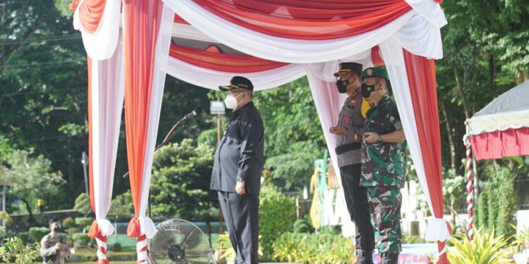 BUPATI PIMPIN APEL PERSIAPAN PENGAMANAN PILKADES SERENTAK KAB. HSS