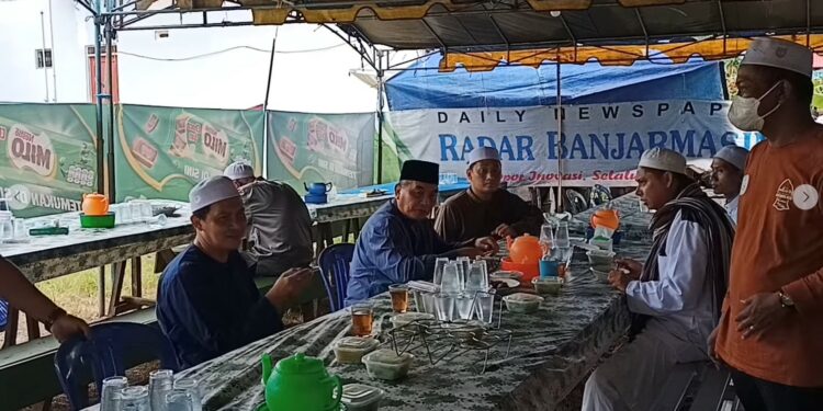 BUPATI HSS MENGHADIRI SAPRAH AMAL MAJELIS TA’LIM DAN SHOLAWAT ASSHOFA KANDANGAN