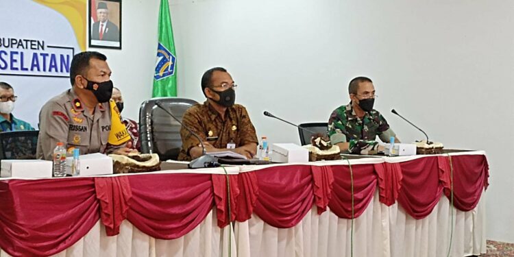 KEMENDAGRI PANTAU PELAKSANAAN PILKADES SERENTAK DI HSS