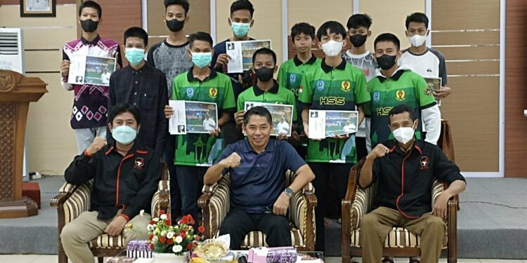 WABUP SYAMSURI ARSYAD SEMANGATI PARA REMAJA ATLET ESPORT FREE FIRE HSS