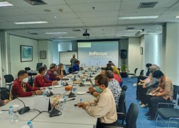 WABUP HSS MENGHADIRI RAPAT RENCANA PENANGGULANGAN KEMISKINAN DAERAH