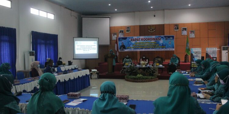 TP. PKK Kab. HSS bersama BNNK HSS Lakukan Rapat Koordinasi Program Ketahanan Keluarga Anti Narkoba sekaligus Penandatanganan Perjanjian Kerja Sama