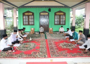 KHATAMAN AL-QUR’AN RUTIN LINGKUP SETDA HSS, DIISI TAUSYIAH TGH. DHIAUDDIN, Lc