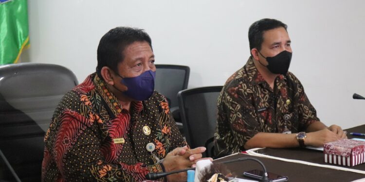 PEMKAB HSS MENGIKUTI RAPAT KOORDINASI NASIONAL PENGAWASAN INTERN PEMERINTAH TAHUN 2022 SECARA VIRTUAL
