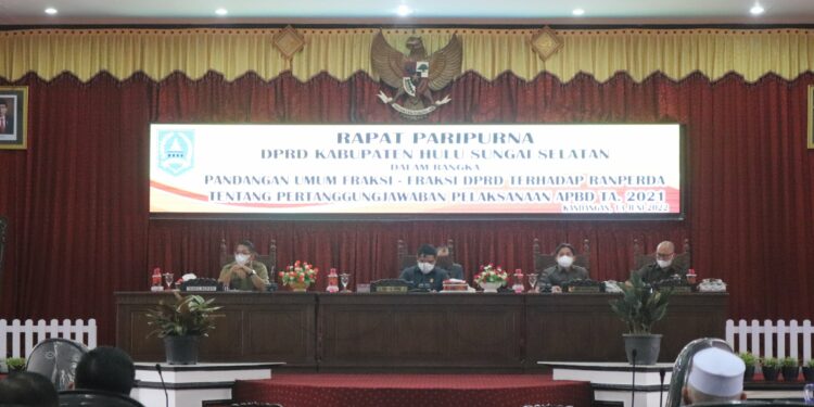 Rapat Paripurna Penyampaian Pandangan Umum Ranperda Pertanggungjawaban Pelaksanaan APBD TA 2021