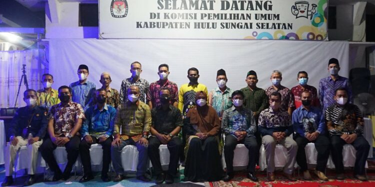 SEKDA KAB. HSS MENGHADIRI ACARA PELUNCURAN TAHAPAN PEMILU 2024