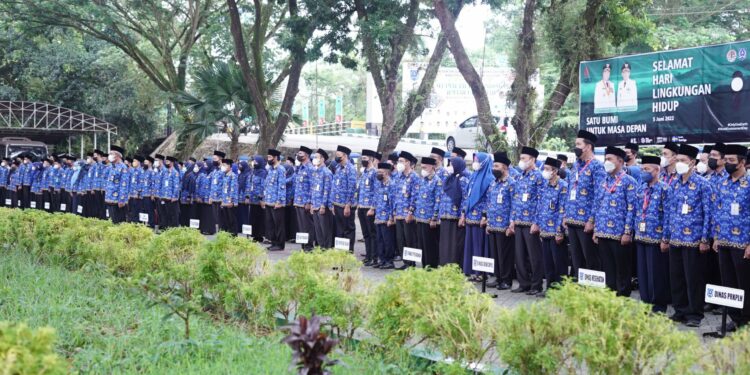 PEMKAB HSS KEMBALI MENGGELAR APEL KESADARAN NASIONAL DI HALAMAN KANTOR BUPATI HSS
