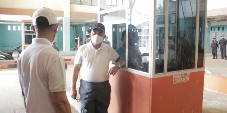 Bupati HSS Tinjau Lahan Parkir Pasar Los Batu Kandangan