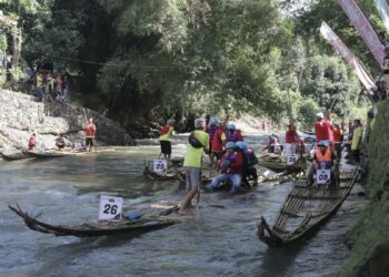 PUNCAK KEMERIAHAN FESTIVAL LOKSADO TAHUN 2022 DITUTUP DENGAN KEGIATAN BAMBOO RAFTING