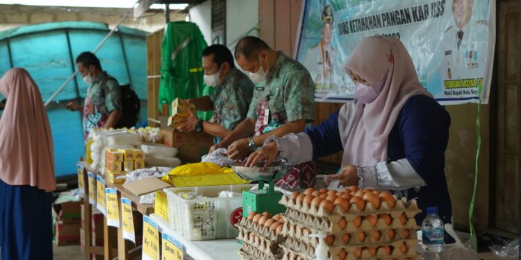 DINAS KETAHANAN PANGAN KABUPATEN HULU SUNGAI SELATAN KEMBALI MENGGELAR PANGAN MURAH TOKO TANI INDONESIA