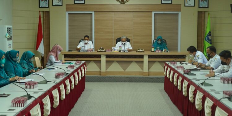 BUPATI HSS HADIRI RAPAT KOORDINASI PERCEPATAN PENURUNAN STUNTING