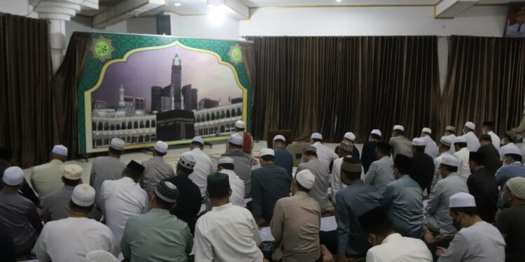 Sholat Subuh Berjamaah Dan Pengajian Rutin Subuh Rabu Lingkup Pemkab. HSS