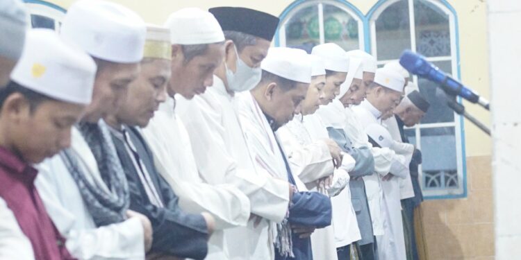 GERAKAN SUBUH JUM’AT BERKAH PEMERINTAH KABUPATEN HSS SUDAH MEMASUKI MINGGU KE – 5