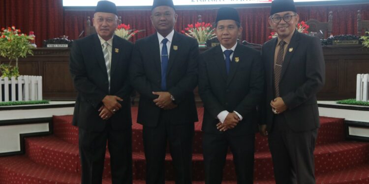 Pelantikan Wakil Ketua II DPRD Kab. HSS Pengganti Antar Waktu