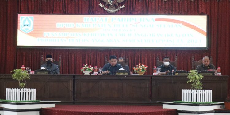 Bupati HSS Sampaikan KUA dan PPAS TA. 2023