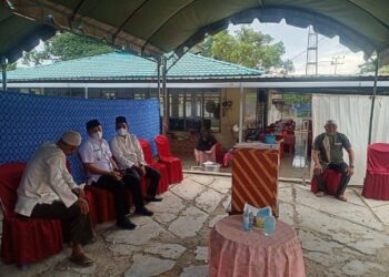 Wakil Bupati HSS Syamsuri Arsyad S.AP MA hadiri Saprah Amal di Mesjid Al Istiqamah Hariti.
