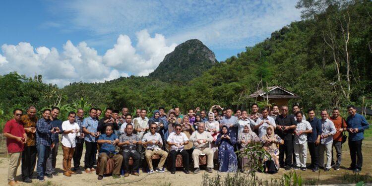 PEMKAB HSS GELAR RAMAH TAMAH DAN SILATURAHMI ORGANISASI PERANGKAT DAERAH