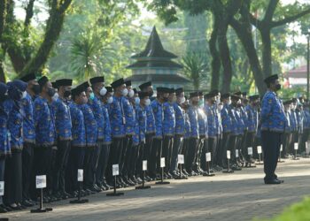 Pemkab HSS kembali gelar kegiatan Apel Kesadaran dihalaman kantor Sekretariat Daerah Kabupaten Hulu Sungai Selatan, Senin (18/07).
