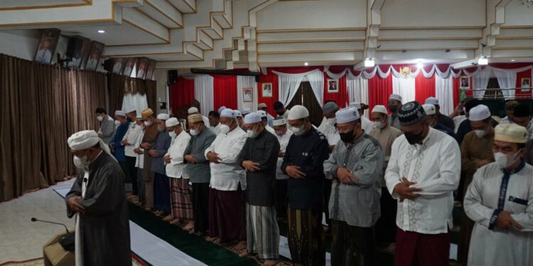 Sholat Subuh Berjamaah Dan Pengajian Rutin Subuh Rabu Lingkup Pemkab. HSS