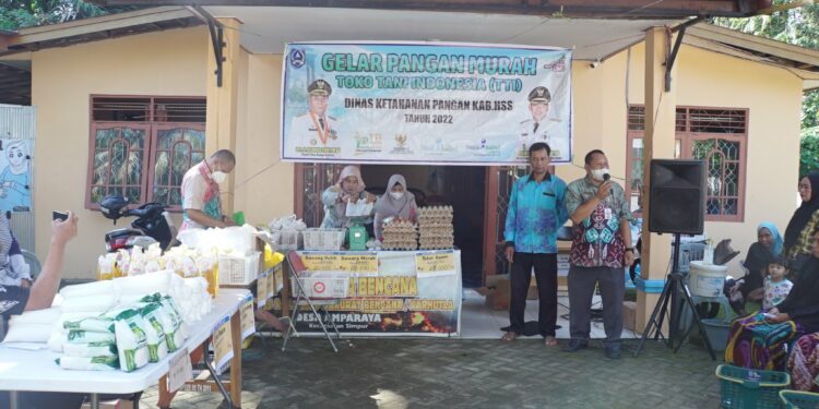 DINAS KETAHANAN PANGAN KABUPATEN HULU SUNGAI SELATAN GELAR BAZAR MURAH TOKO TANI INDONESIA