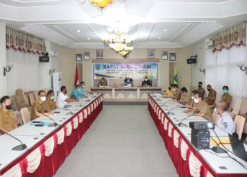 BUPATI PIMPIN LANGSUNG RAKOR TPID HSS