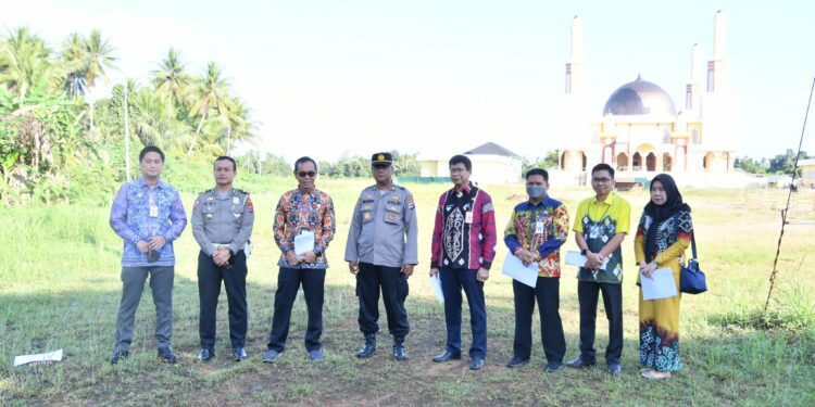 Pemkab HSS Meninjau Lokasi Hibah Tanah Dengan Polres HSS