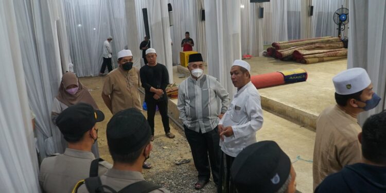 Pastikan Kelancaran Haul Guru Kapuh Yang Pertama Bupati HSS Kembali Meninjau Persiapan