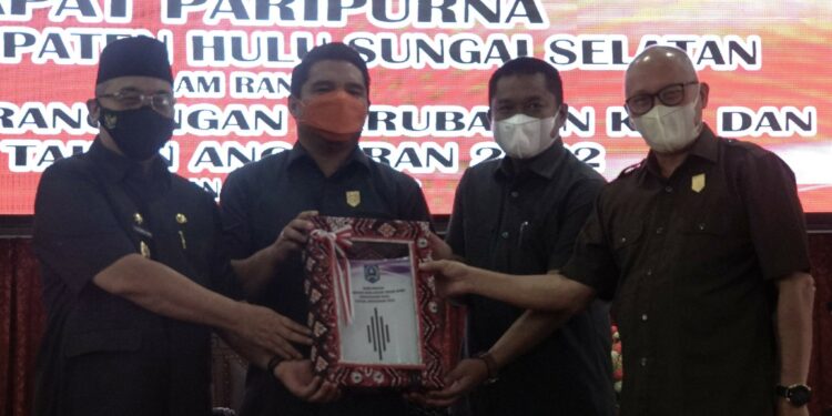 BUPATI HSS SAMPAIKAN KUA DAN PPAS TA 2022