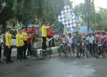 WAKIL BUPATI HSS LEPAS 440 GOWESER TOUR DE LOKSADO 2022