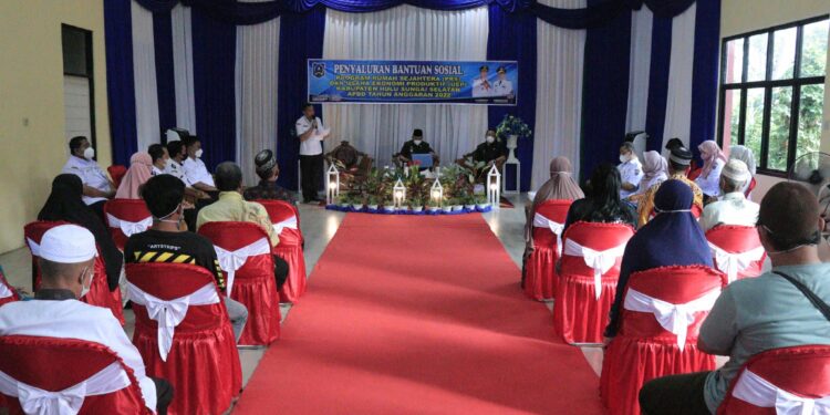 “BUPATI HSS KEMBALI SALURKAN BANTUAN PRS DAN UEP UNTUK KECAMATAN ANGKINANG & TELAGA LANGASAT”